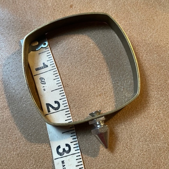 Brass square bangle cuff bracelet - Picture 7 of 7